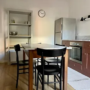 Con Terrazza E Parcheggio Privato Appartamento
